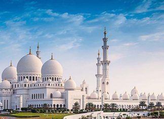Ghé thăm Nhà thờ Hồi giáo Sheikh Zayed lộng lẫy khi du lịch Dubai Ghé thăm Nhà thờ Hồi giáo Sheikh Zayed lộng lẫy khi du lịch Dubai